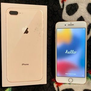 iPhone 8 Plus 64GB - Unlocked - Gold Pristine Condition